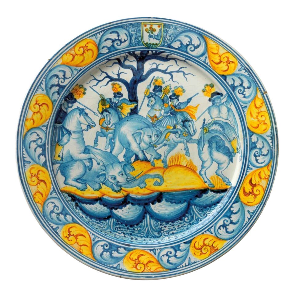 Piatto-istoriato-laertino-maiolica-di-laterza-policromia-blu-cobalto-giallo-ocra